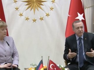 Erdoğan'dan Merkel'e ders: Asla kabul edemem!