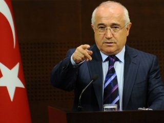 Cemil Çiçek resti çekti: Rejim falan değişmiyor!