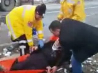 Sivas'ta yolcu otobüsü devrildi!