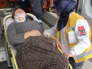 Görümcelerden geline arsa dayağı!