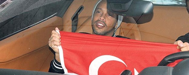 Ronaldinho Türkiye'ye transfer olacak mı? Açıkladı