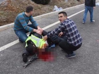 Durmadı çarptı! Polis memuru kanlar içinde kaldı