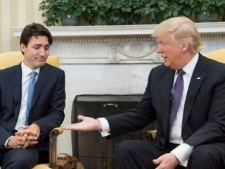 Trump-Trudeau görüşmesinde ilginç an