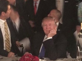 Kim'in füze tehdidine Trump'tan fotoğraflı cevap!