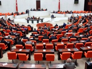 AK Partili vekil 'Evet' dedi; CHP'liler alkışladı