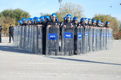BAŞKENT 1 MAYIS'A HAZIR...