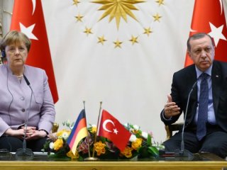 Erdoğan-Merkel görüşmesinde neler yaşandı?