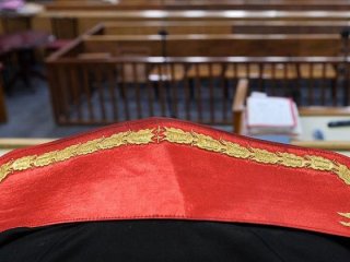 Çok sayıda hakim ve savcı ihraç edildi