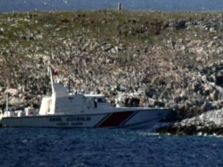 Türk askeri Kardak'ta! 2 metre yaklaşıp...