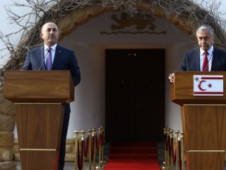 Bakan Çavuşoğlu Kıbrıs'ta çok sert çıktı