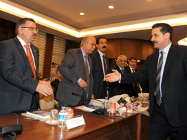 'Memurların pazarlanması' ortalığı karıştırdı