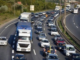 Araçlara kara kutu geliyor!