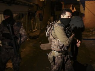 İstanbul'da şafak operasyonu!