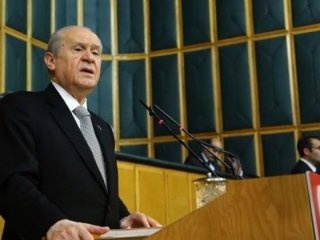 Bahçeli’den Kürdistan bayrağına sert tepki