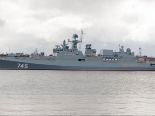 Rus savaş gemisi Suriye'ye doğru yola çıktı
