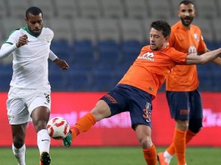 Vaz Te'nin röveşatası Başakşehir'i üzdü!