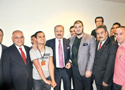 Bakan'dan 20 bin TL kopardı!