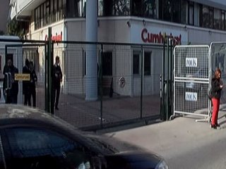 Cumhuriyet Gazetesi önünde silah sesleri!