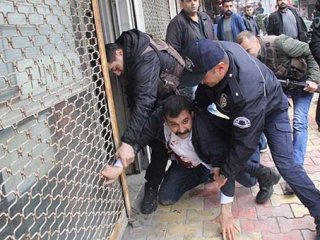 Kavga çıktı! Bakan'ın korumaları müdahale etti