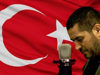 Alparslan Durmuş’un “Farketmez” isimli eseri rekora gidiyor