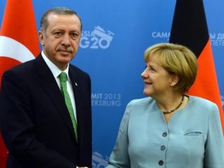 Merkel’in seçim kozu Erdoğan