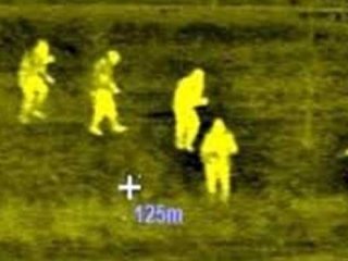 Şemsiye açıp kaçarken F-16'ya yakalandılar!