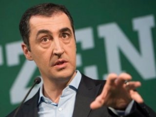 Türk Düşmanı Cem Özdemir, Taksim'i istedi!