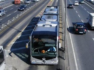 Metrobüslerde yeni dönem başlıyor!