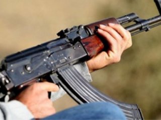 Ankara'da kalaşnikofla otomobili taradılar!