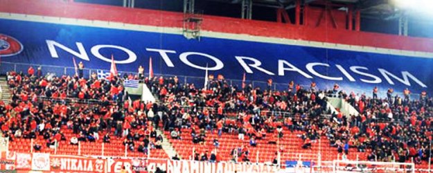 UEFA'dan Olympiakos'a tokat gibi pankart!