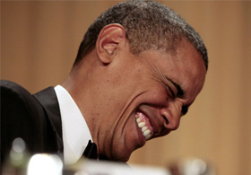 Obama Adeta Stand-Up Yaptı