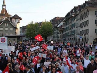 İsviçre'de yaşayan Türklerden Blick'e tepki!