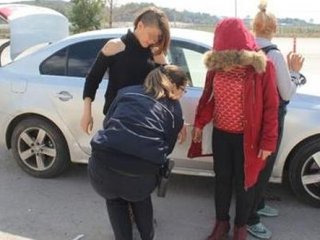 Esrarı iç çamaşırlarına saklamışlar