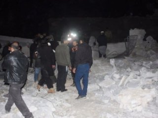 Halep'te namaz vakti cami bombalandı!