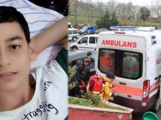 Lisede cinnet! Arkadaşının boynuna bıçak sapladı