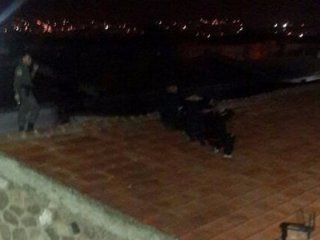 Kaçmak isteyen mahkumlar çatıda böyle yakalandılar