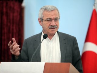 TRT’de Mehmed Âkif düşmanlığı!