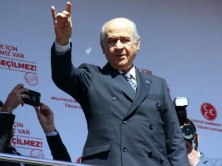 Hayır çıkarsa istifa edecek mi? Bahçeli'den cevap!