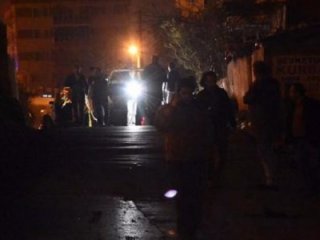 İzmir'de teröristlerin bombaları ellerinde patladı