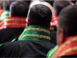 İhraç edilen hakim ve savcılara gözaltı kararı