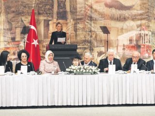 Başbakan ünlülerle buluştu