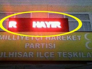Sivas'ta MHP'yi karıştıran tabela!