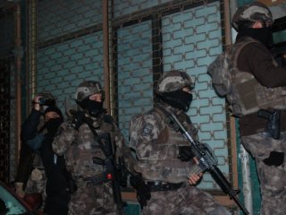 İstanbul'da operasyon: Çok sayıda gözaltı var