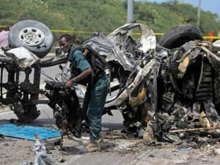 Somali'de mayınlı saldırı: 19 ölü