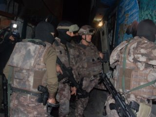 İstanbul’da şafak operasyonu!