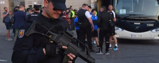 İngiliz taraftarlar Madrid'i karıştırdı...