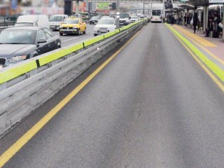 Metrobüsü yoldan çıkarmayan bariyer!