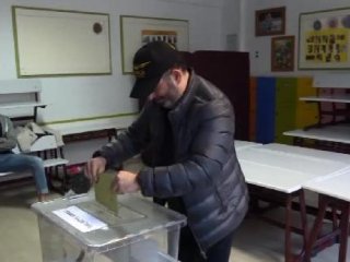 Cem Yılmaz oyunu kullandı