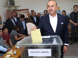 Bakan Çavuşoğlu oyunu kullandı