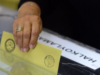 Almanya'daki sandıklarda 'evet' ambargosu